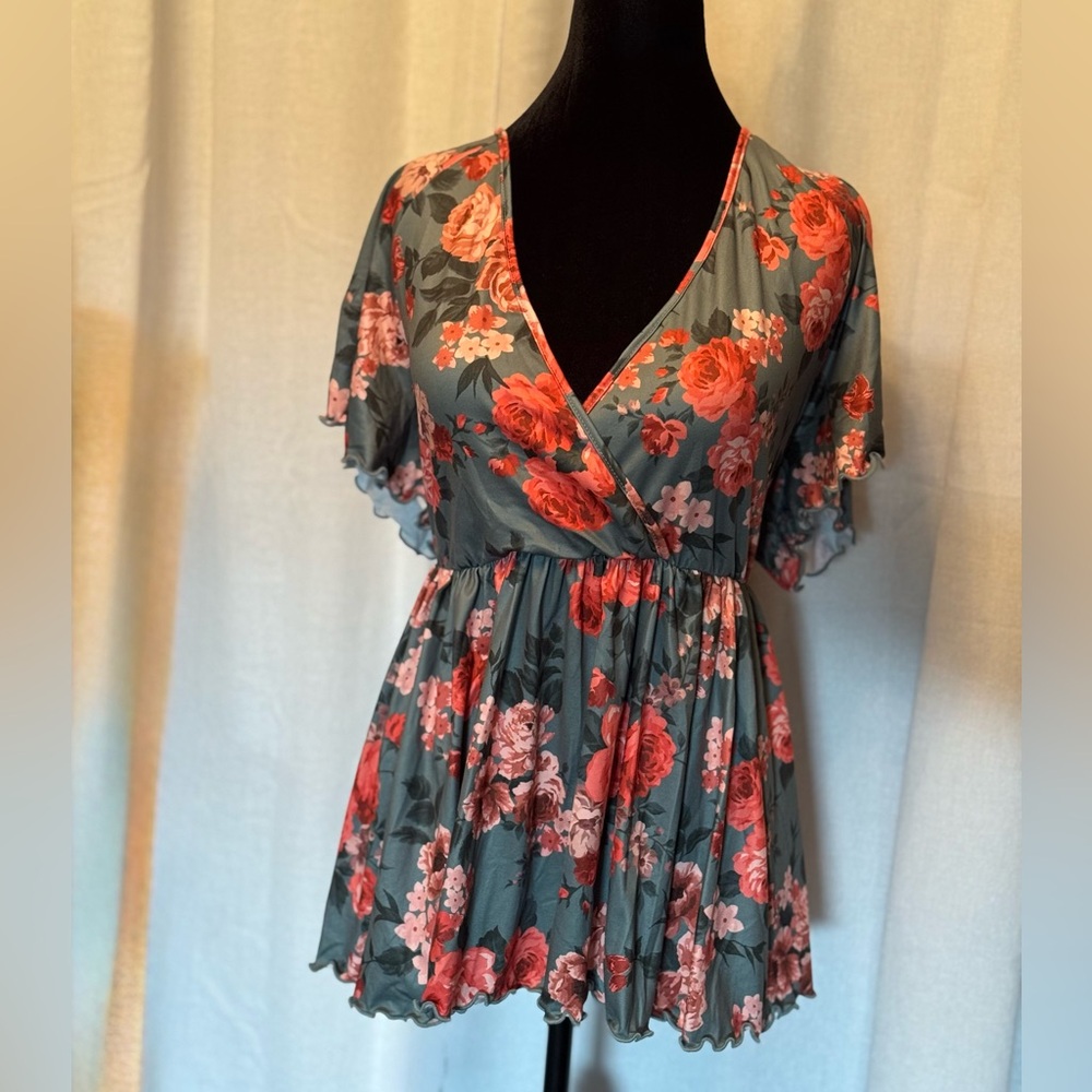 SHEIN 3XL(18) Clasi Plus Floral Print Surplice Neck Peplum Tee